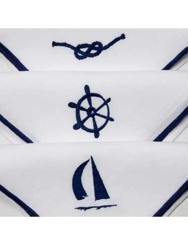 Set of 6 white napkins made of pure linen with marine embroidery