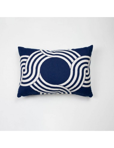 Outdoor cushion with graphic circle pattern